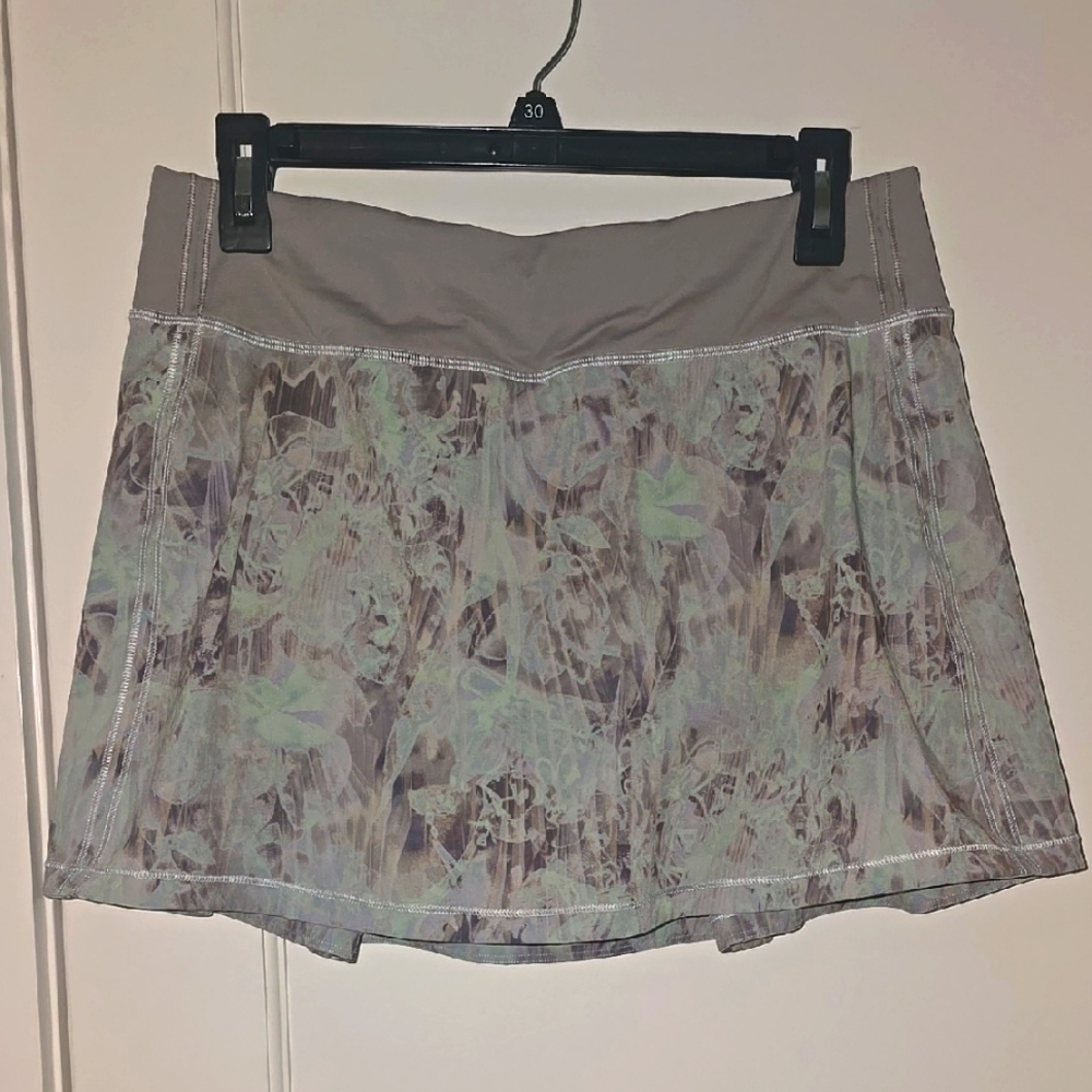 Stylish Women's Lululemon Skort in Multicolor